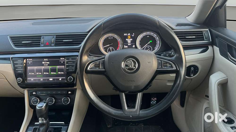 Skoda Superb Lk 1.8 Tsi At, 2016, Petrol