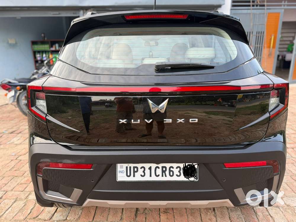Mahindra Xuv 3xo Diesel 9966 Km Driven