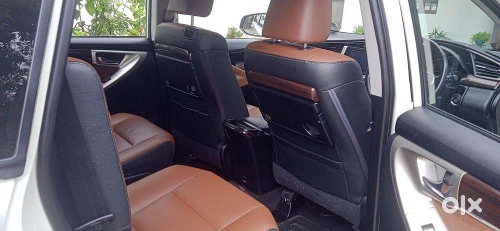 Toyota Innova Crysta 2.8z Automatic, 2017, Diesel