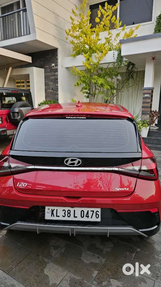 I20 Sportz Optional With Sunroof
