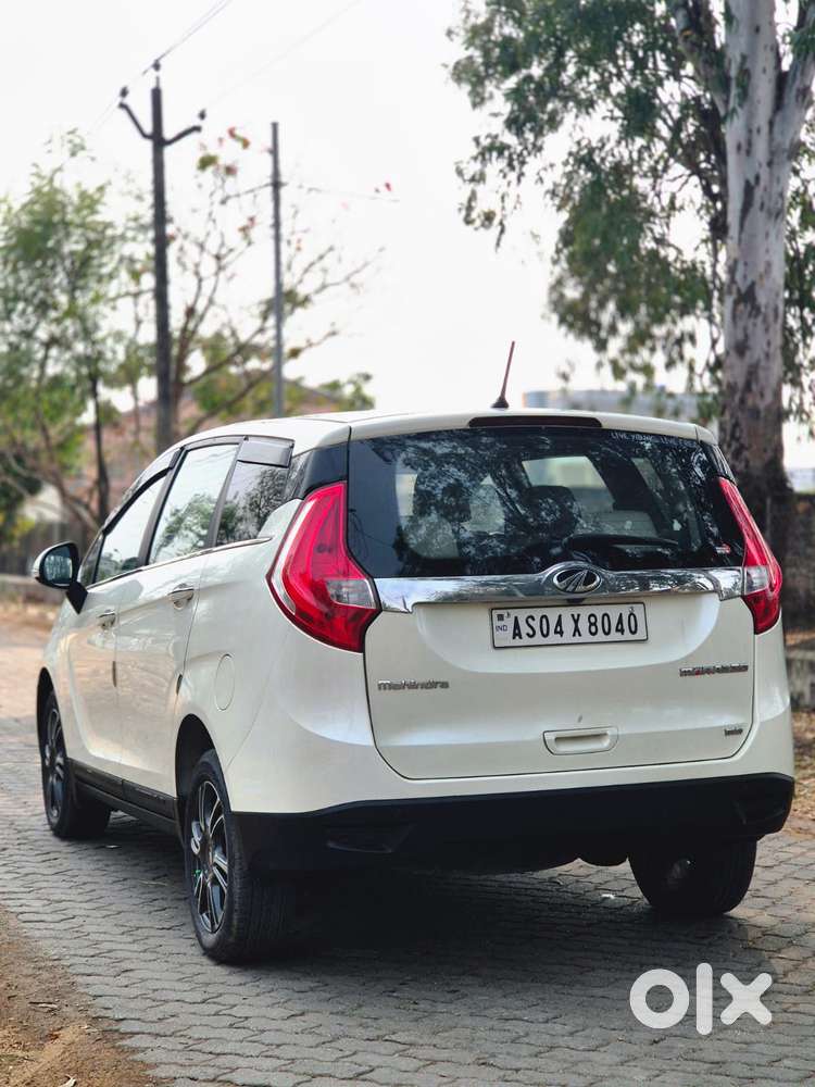 Mahindra Marazzo M6 8str, 2019, Diesel
