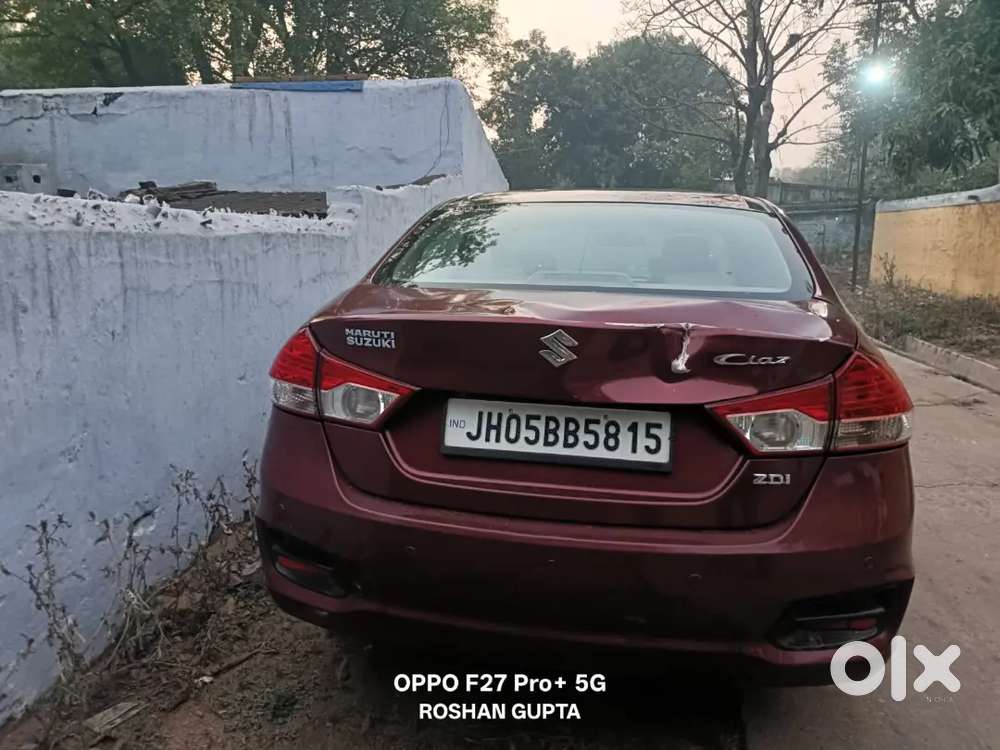 2 Key Available In This Car