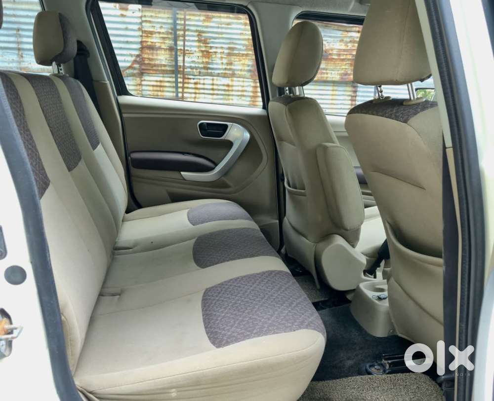 Mahindra Tuv 300 Mhawk100 T8, 2017, Diesel