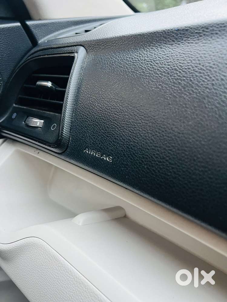 Mahindra Xuv300 1.2 W6 Amt Petrol, 2021, Cng & Hybrids