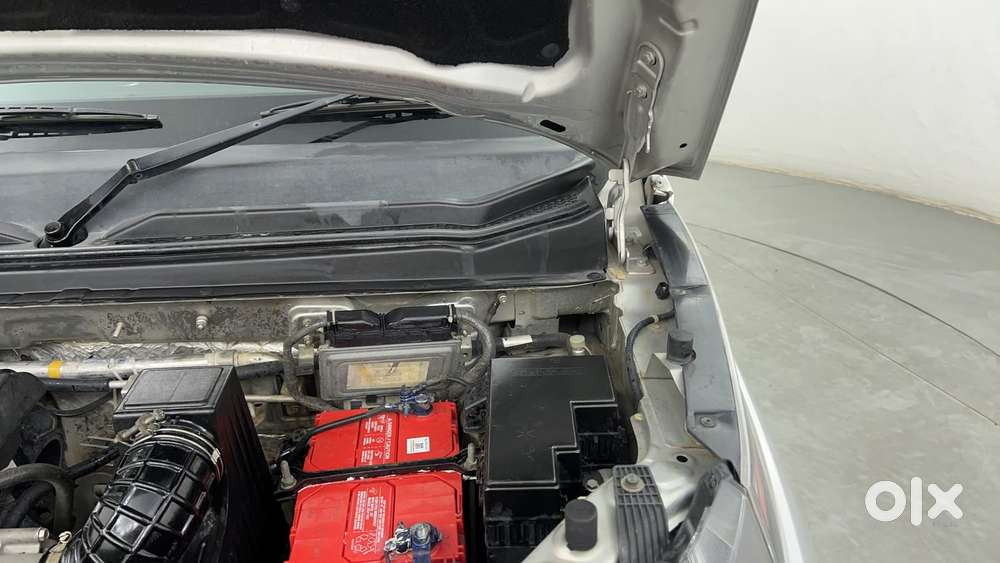 Mahindra Kuv 100 2016-2017 Mfalcon G80 K8 Dual Tone, 2017, Petrol