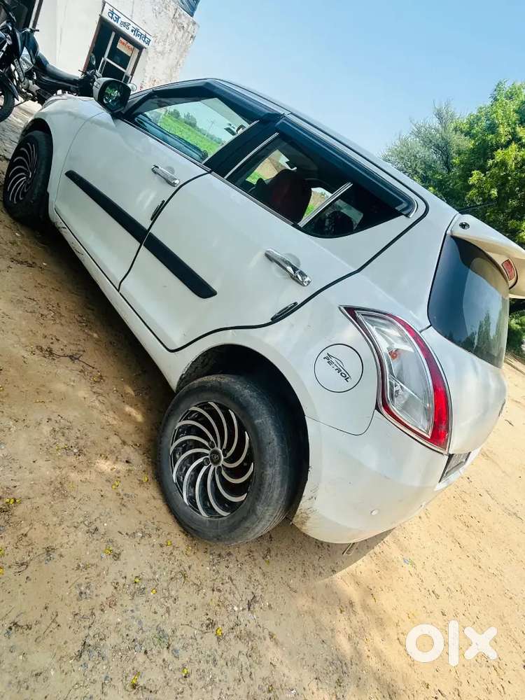 Maruti Suzuki Swift Vxi 2015