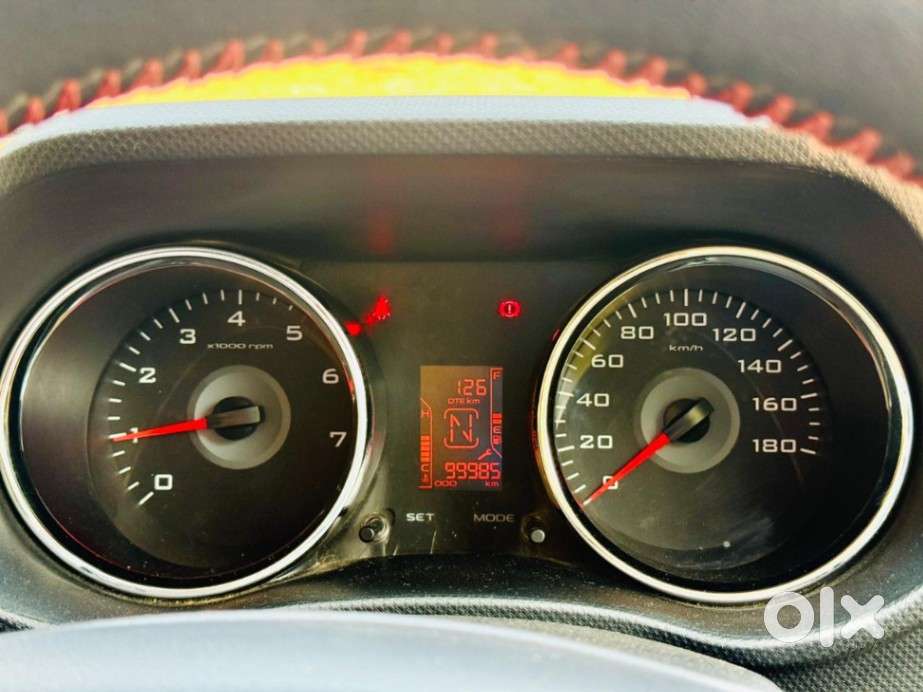 Mahindra Tuv 300 T8 Amt (automatic), 2016, Diesel