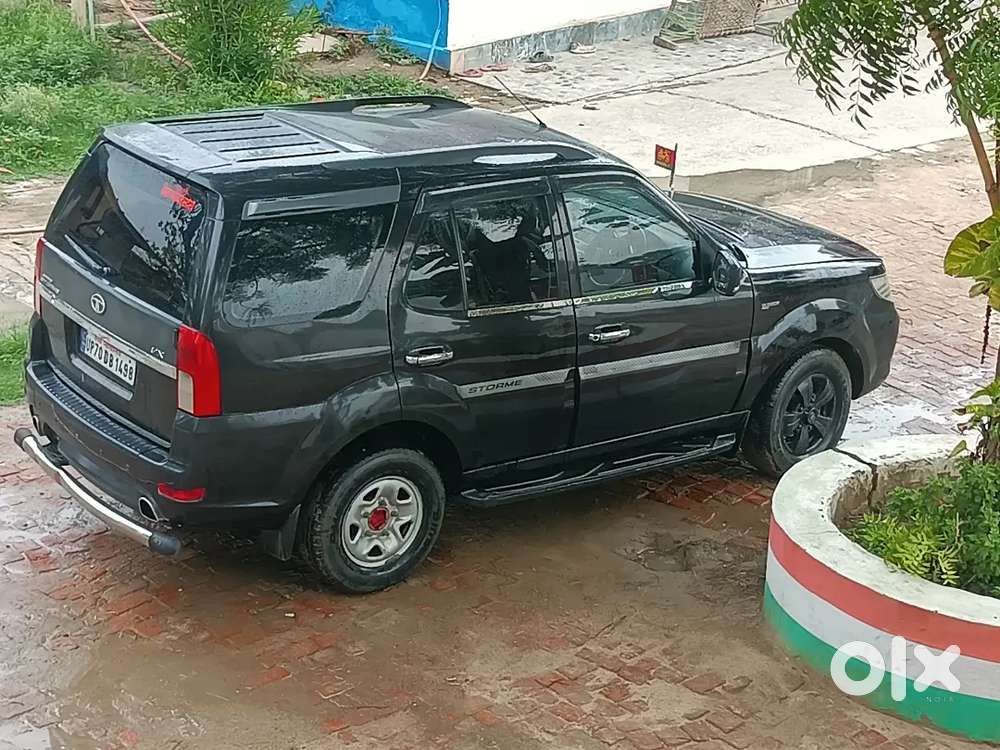 Tata Safari Storme 2015 Diesel 100000 Km Owner 2nd Ghr Me Hi Tranferen