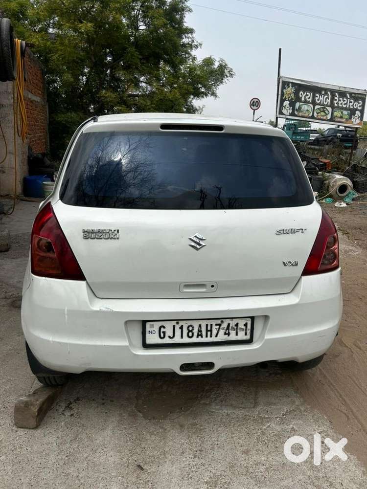 Maruti Suzuki Swift 2010 Cng & Hybrids 125000 Km Driven