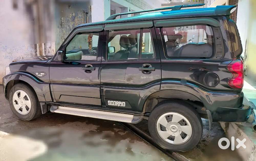 Single Owner Driven Good Condition New Tyres With Stero System