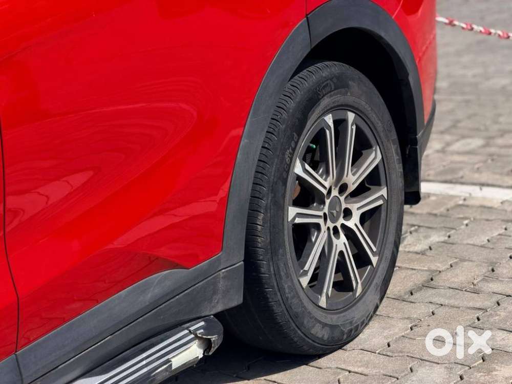 Mahindra Xuv700 2.0 Ax 7 Petrol At Luxury Pack Str, 2021, Petrol