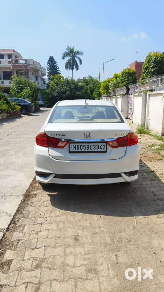 Honda City V Mt Sunroof, 2017, Diesel