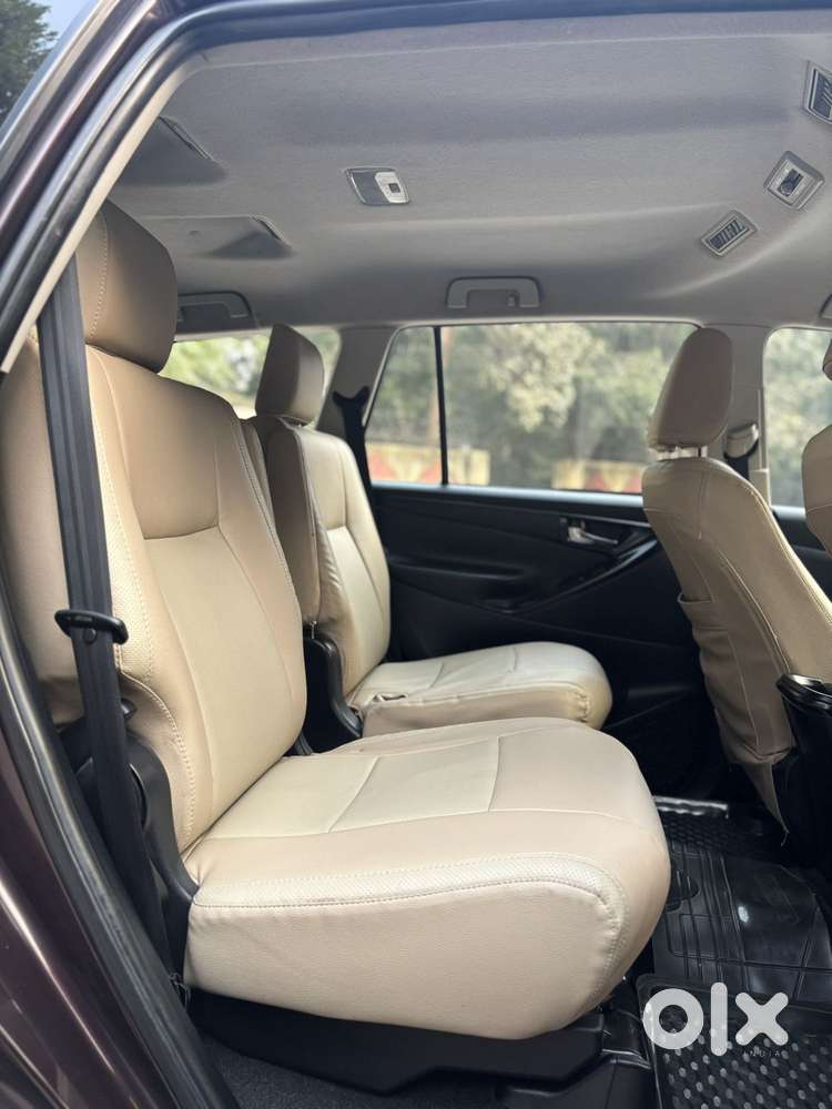 Toyota Innova Crysta 2.4 G Mt, 2017, Diesel