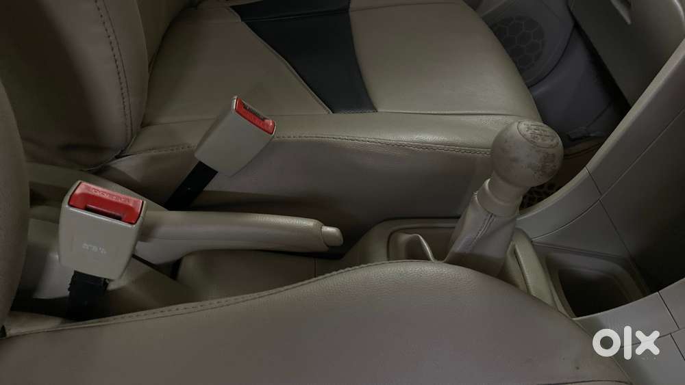 Maruti Suzuki Swift Dzire 1.2 Lxi (o), 2015, Petrol