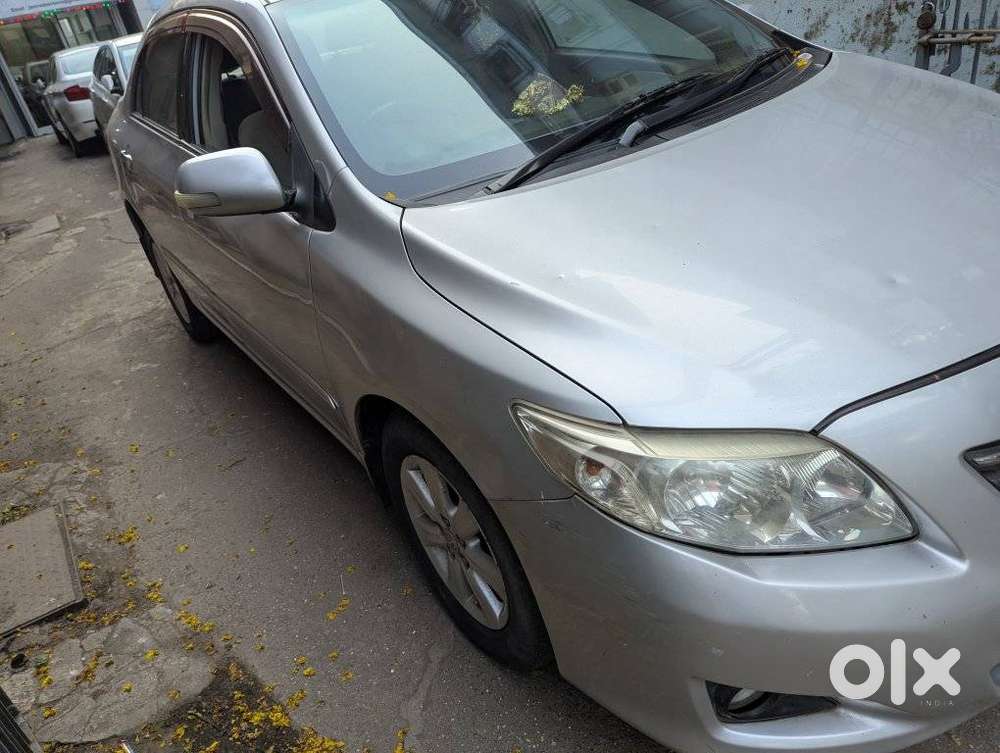Toyota Corolla Altis 2010-2013 1.8 J, 2010, Petrol