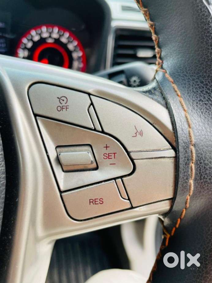 Mahindra Xuv300 W8 Amt Optional Diesel, 2020, Diesel