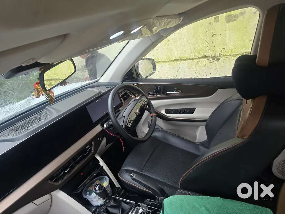 Mahindra Xuv 7xo Ax7 2026