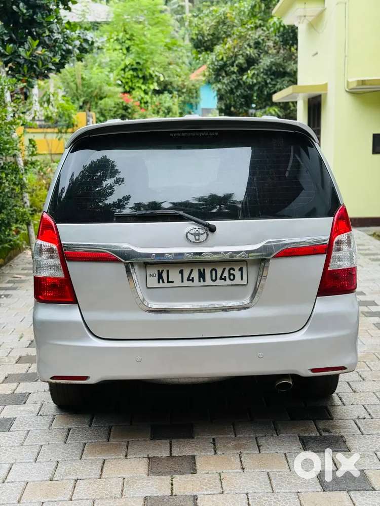 Toyota Innova 2013 V  Diesel 270000 Km Driven Original Kerala