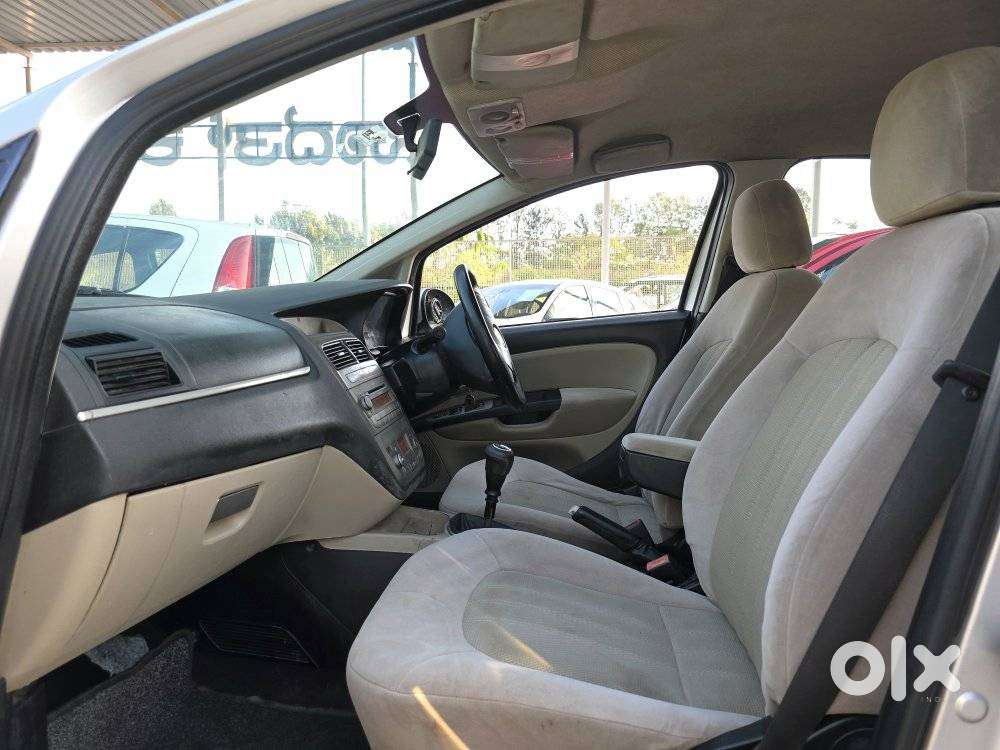 Fiat Linea Emotion Pk 1.4, 2009, Petrol