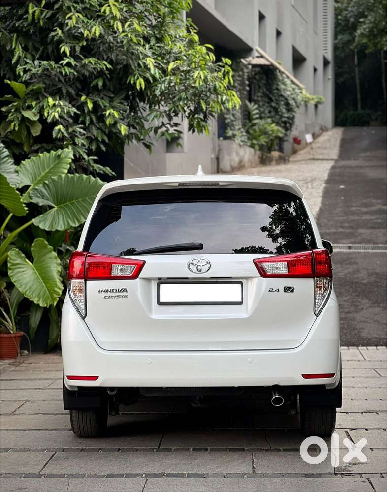 Toyota Innova Crysta