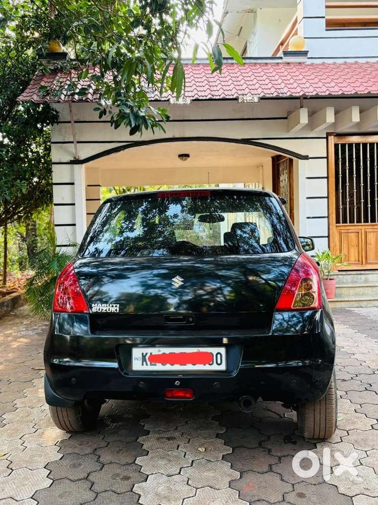 Maruti Suzuki Swift 2010 Diesel 131000 Km Driven
