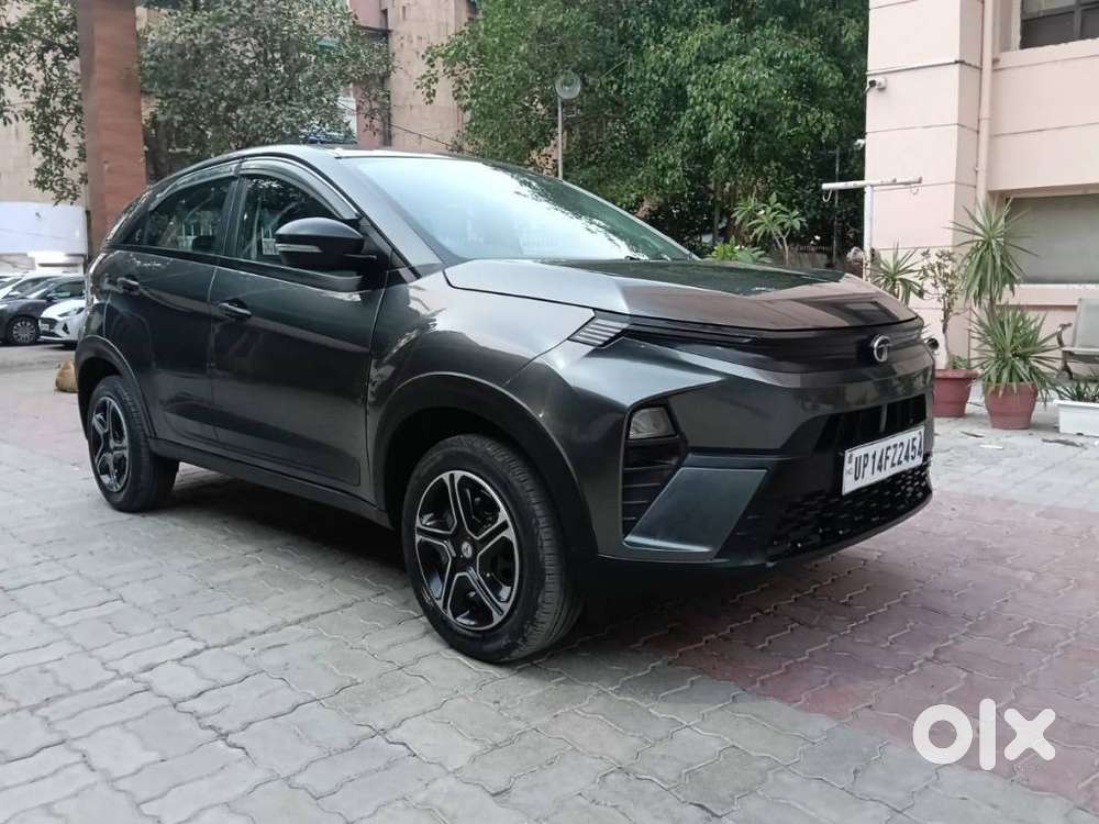 Tata Nexon Smart Plus1.2 Revotron Petrol 5 Mt, 2024, Cng & Hybrids