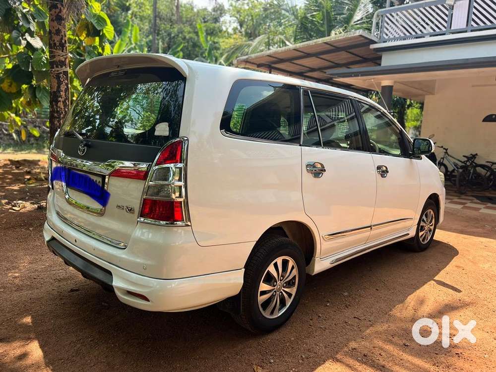 Toyota Innova 2015 Diesel Well Maintained
