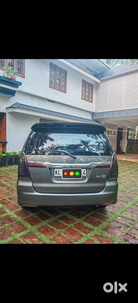 Toyota Innova 2012 7seater
