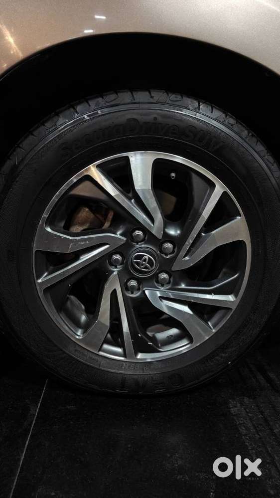 Toyota Innova Crysta 2.4 G Mt, 2022, Diesel