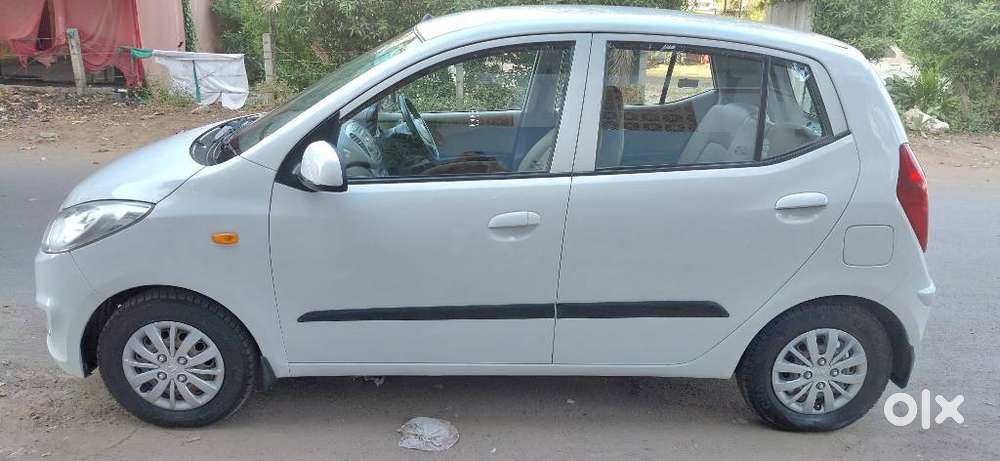 Hyundai I10 Sportz 1.1l, 2016, Cng & Hybrids