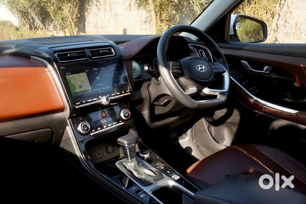 Hyundai Alcazar 2.0 Signature (o) Petrol At 7 Str, 2023, Petrol