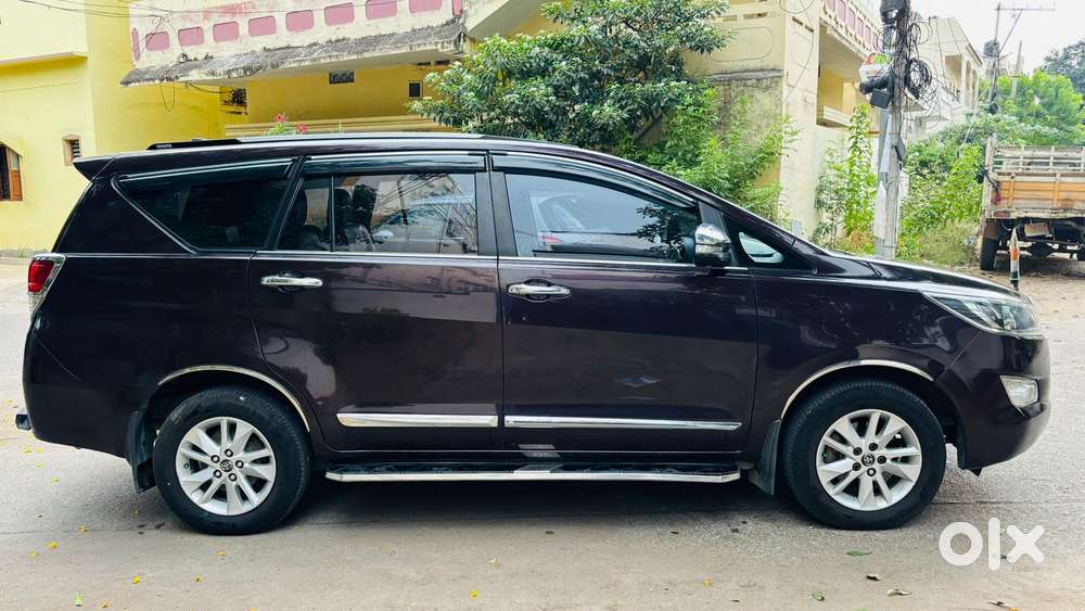 Toyota Innova Crysta 2.8 Gx At 7 Str, 2017, Diesel