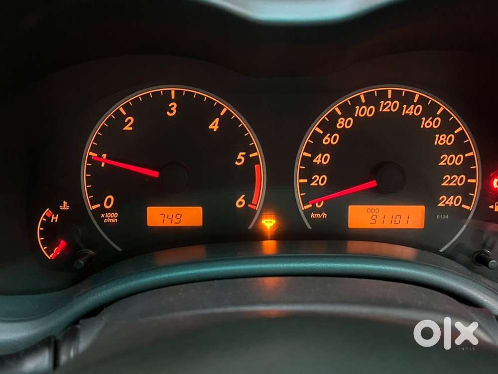 Toyota Corolla Altis 2012