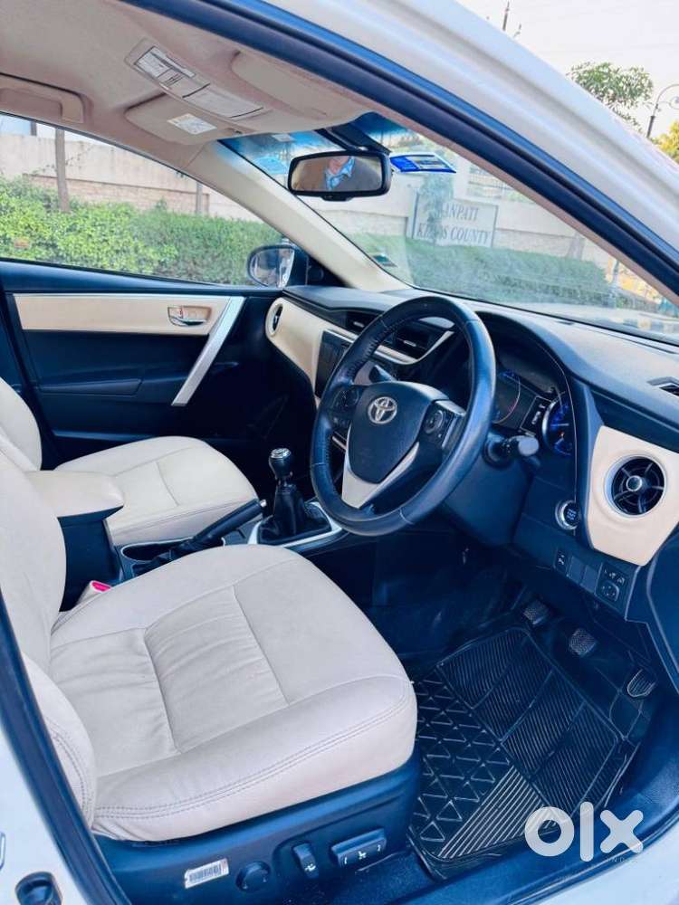 Toyota Corolla Altis 1.8 Gl, 2018, Petrol