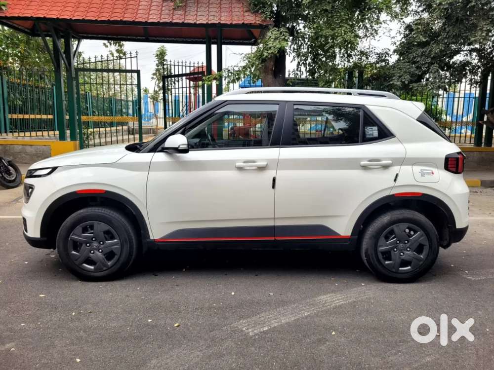 Hyundai Venue 1.2 S (o), 2023, Petrol