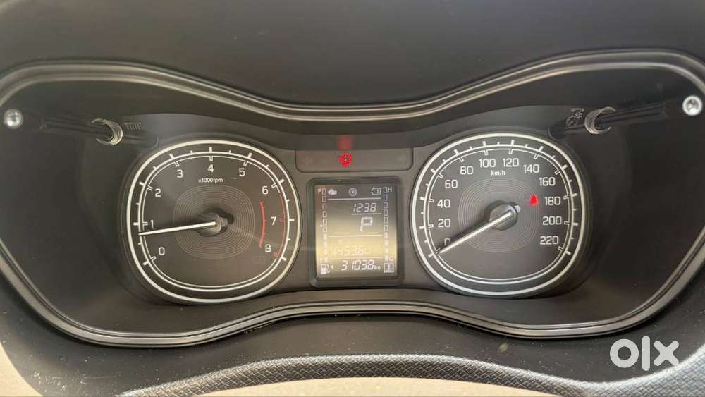 Maruti Suzuki Brezza 1.5 Vxi At Smart Hybrid, 2021, Petrol