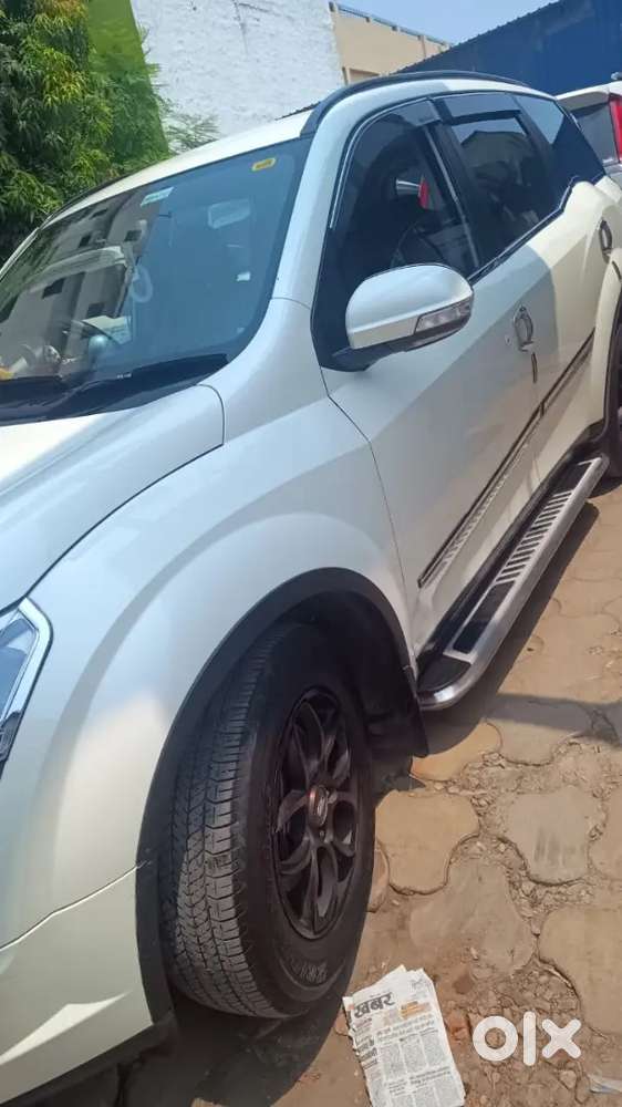 Mahindra Xuv500 2018 Diesel 75000 Km Driven