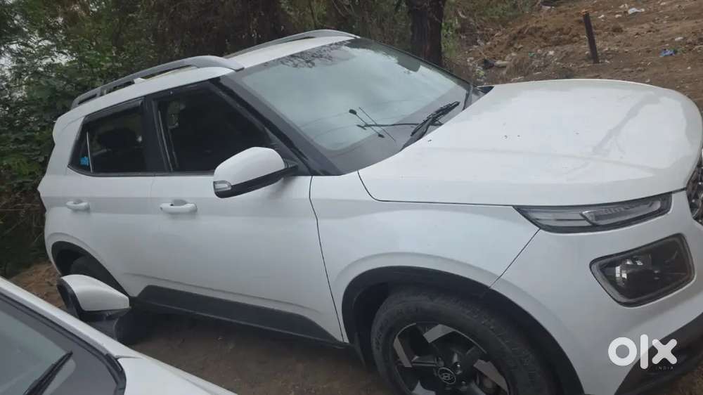 Hyundai Venue 2021 Diesel Well Maintained