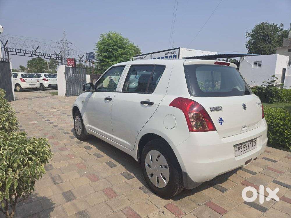 Maruti Suzuki Swift 2004-2010 Lxi Bsiv, 2011, Petrol