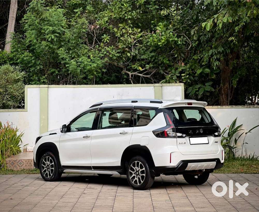 Maruti Suzuki Xl6 1.5 Alpha At, 2022, Petrol