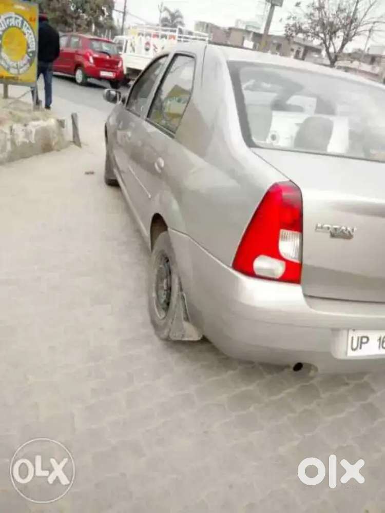 Mahindra Logan Petrol 2008(cng)