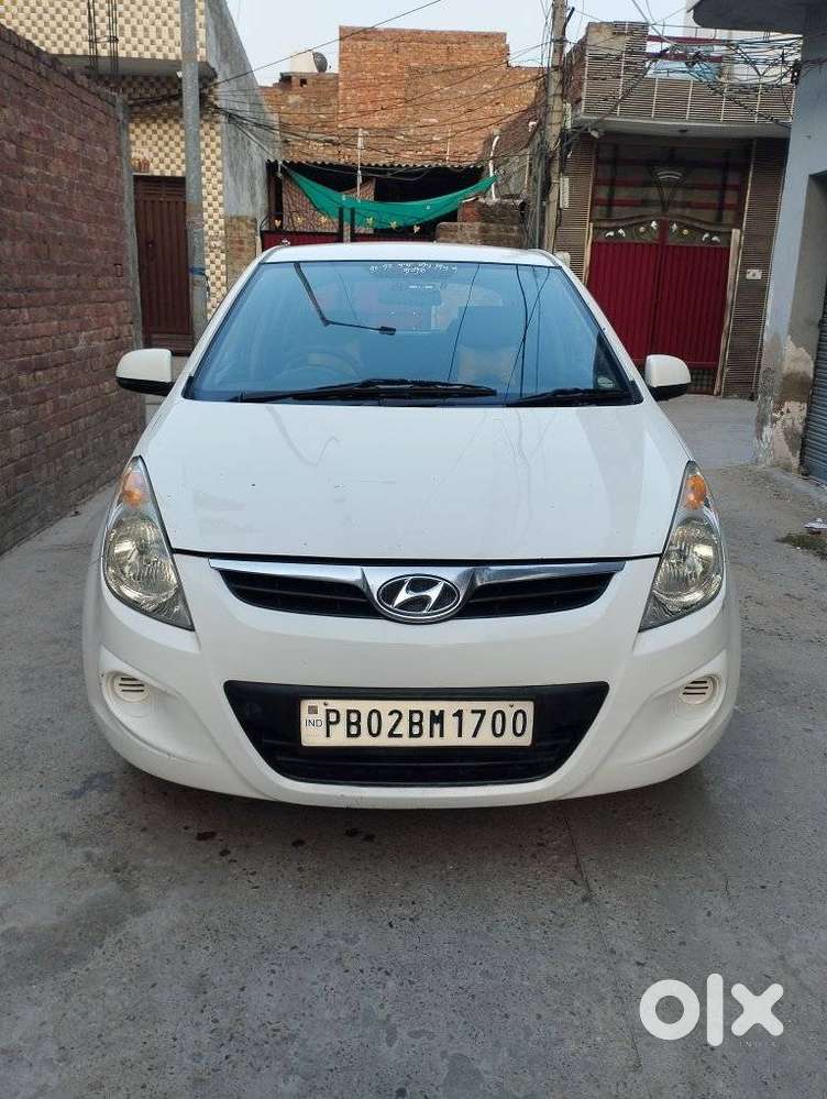 Hyundai I20 Petrol Cvt Magna Executive, 2010, Petrol