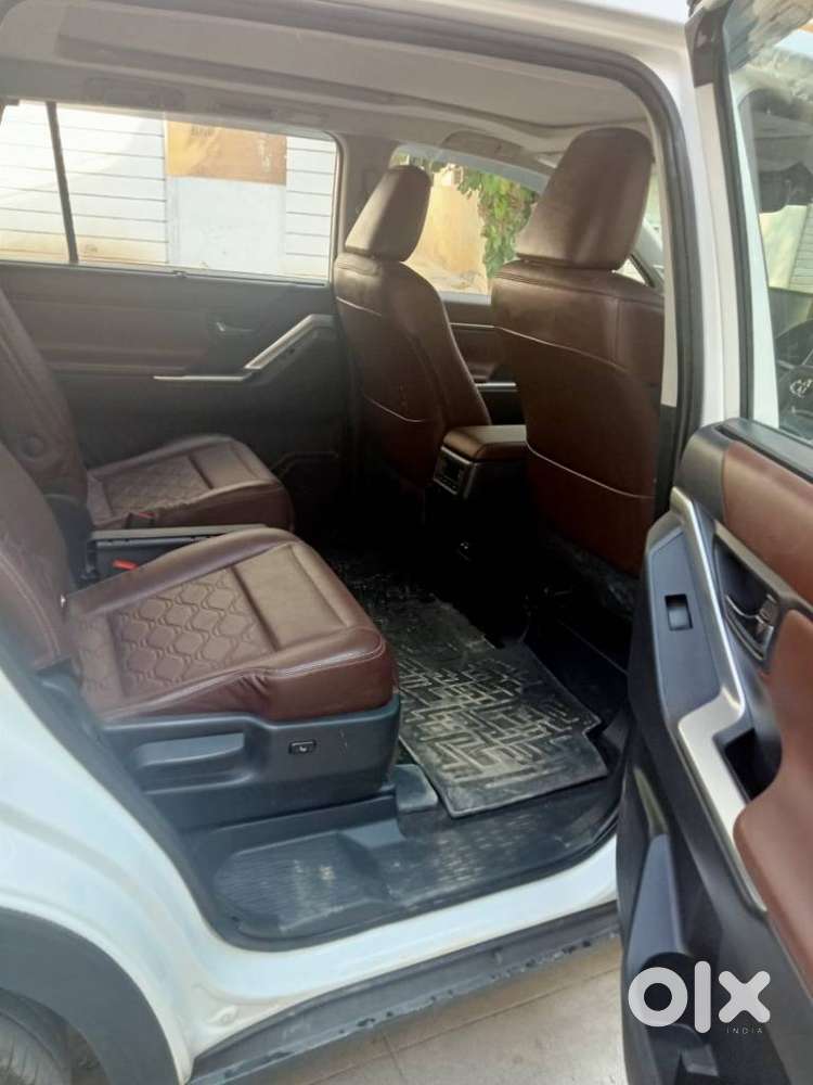 Toyota Innova Hycross 2.0 Zx Hybrid 7 Str, 2024, Petrol