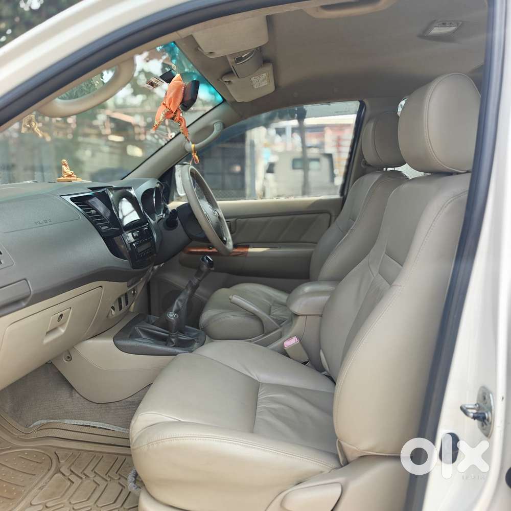 Toyota Fortuner 3.0 4x4 Manual, 2011, Diesel