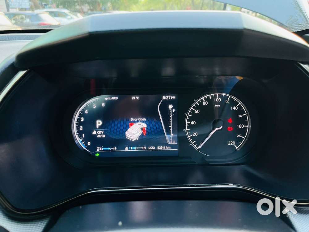 Tata Harrier Xz Plus Dark Edition, 2022, Diesel