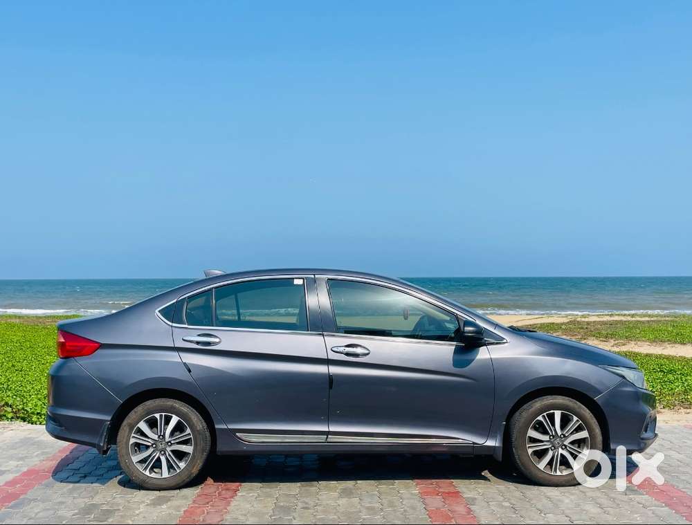2017 Honda City 1.5 V (petrol) • Showroom Quality •