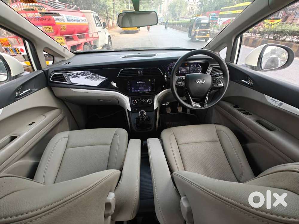 Mahindra Marazzo M8 2020