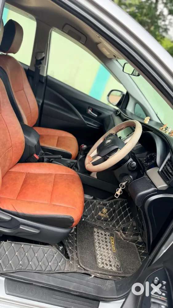 Toyota Innova Crysta 2021 8 Setter  G Version