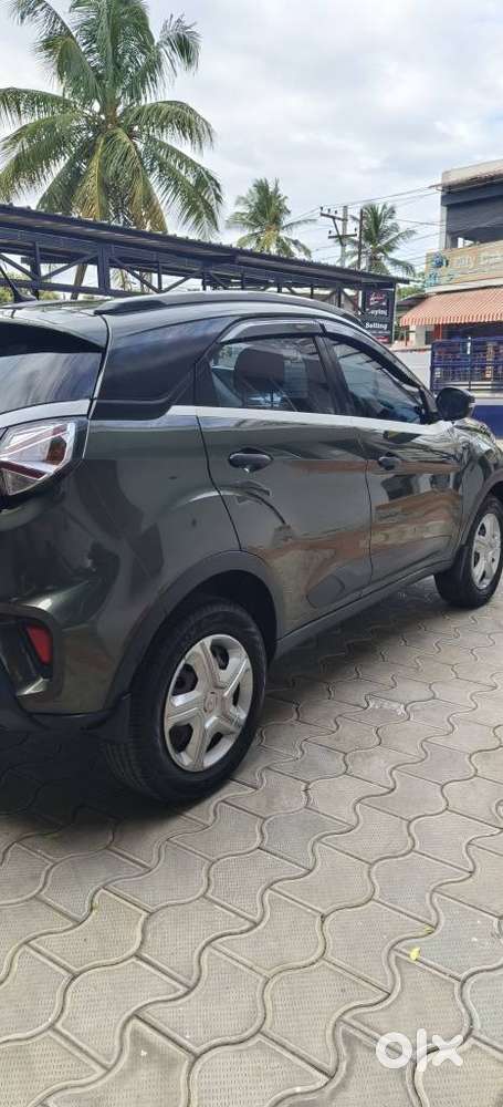 Tata Nexon 1.2 Revotron Xm (s), 2020, Petrol