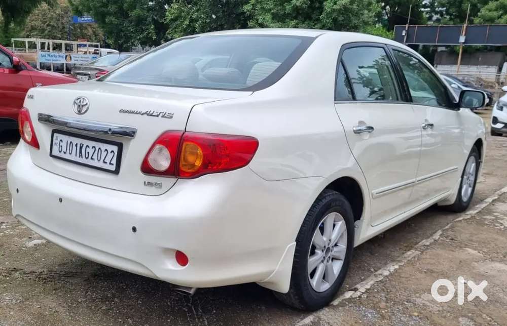 Toyota Corolla Altis 2010 Petrol Well Maintained